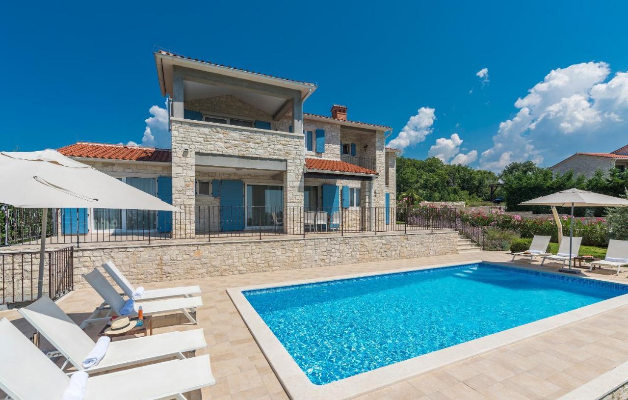 Villa Sterpazzi - Near Porec With Sea View, Private Jacuzzi, Sauna And Pool Višnjan Exterior foto