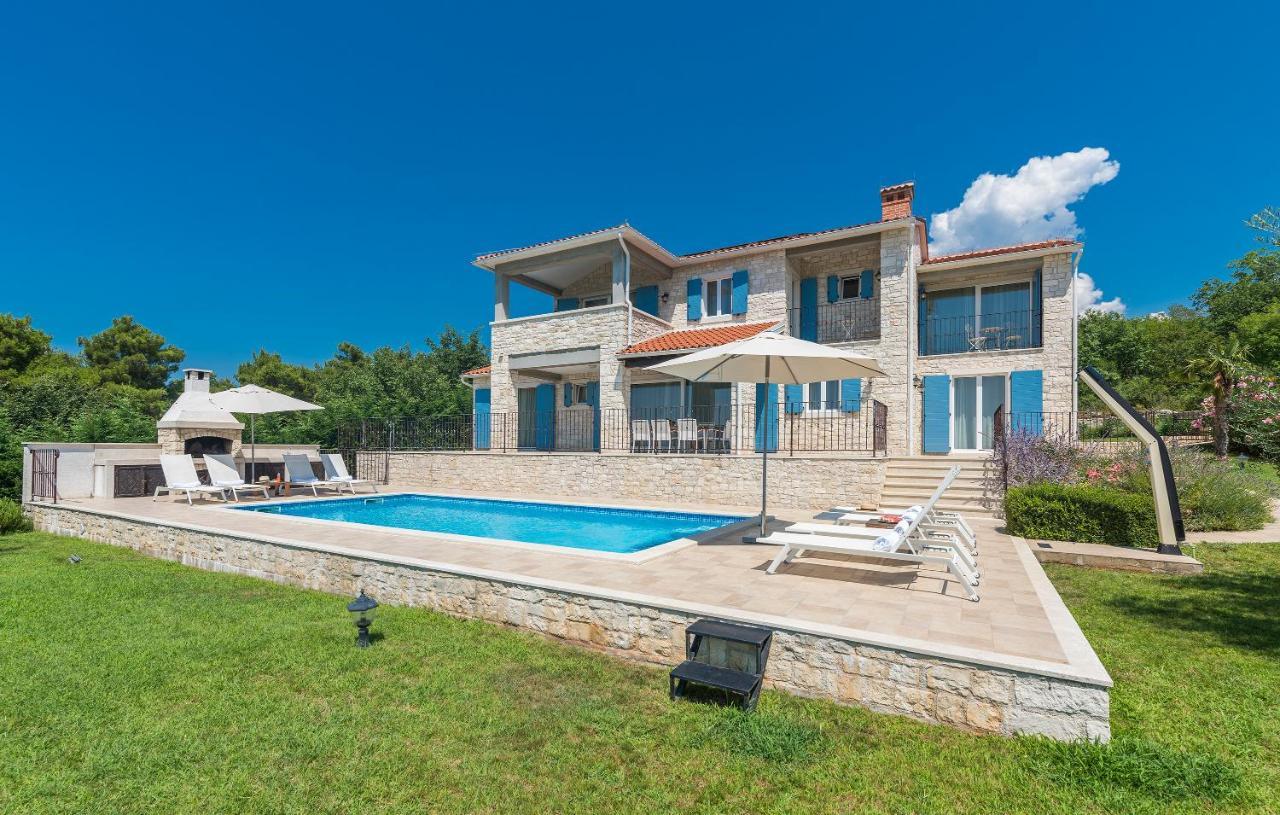 Villa Sterpazzi - Near Porec With Sea View, Private Jacuzzi, Sauna And Pool Višnjan Exterior foto