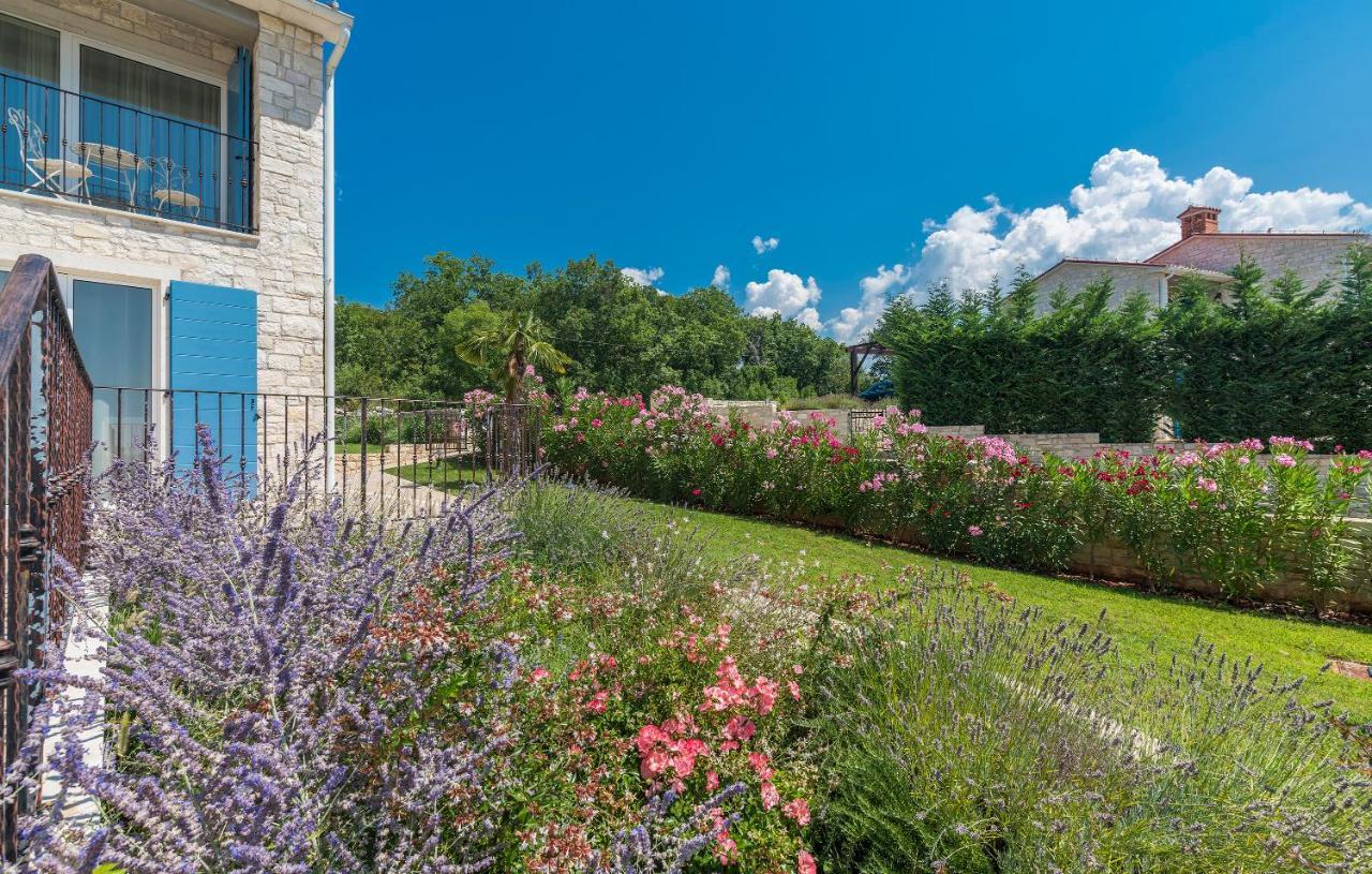 Villa Sterpazzi - Near Porec With Sea View, Private Jacuzzi, Sauna And Pool Višnjan Exterior foto